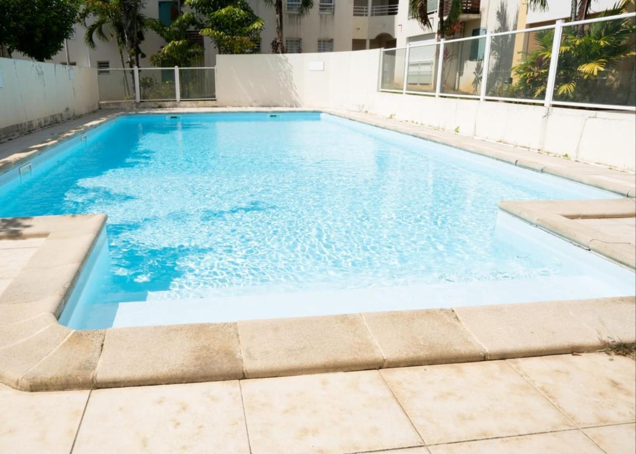 L'Ile Au Paon - Appartement T2 Avec Piscine Et Parking ليه أبيم المظهر الخارجي الصورة
